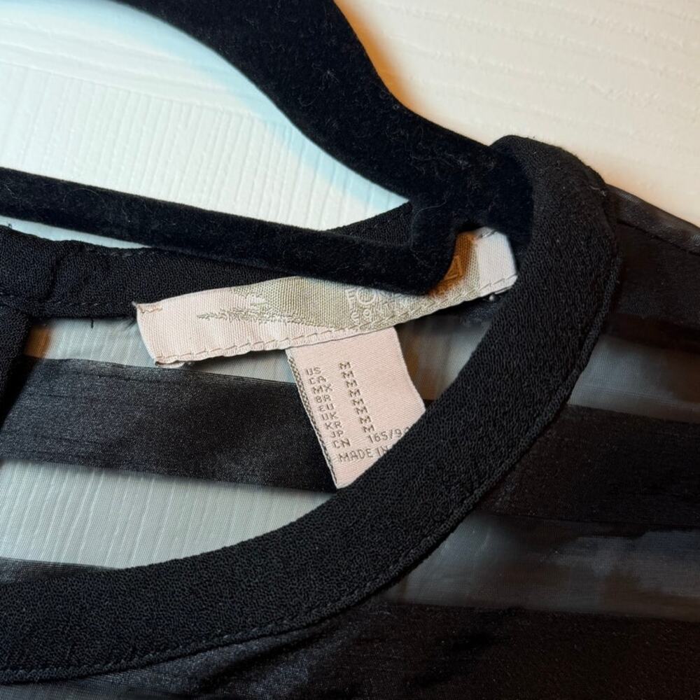 Black Zip Up Mesh Shoulder Striped Top Size Medium - Picture 2 of 3